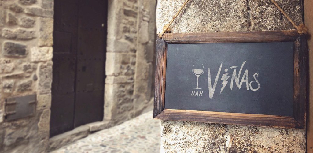 branding design vinas bar